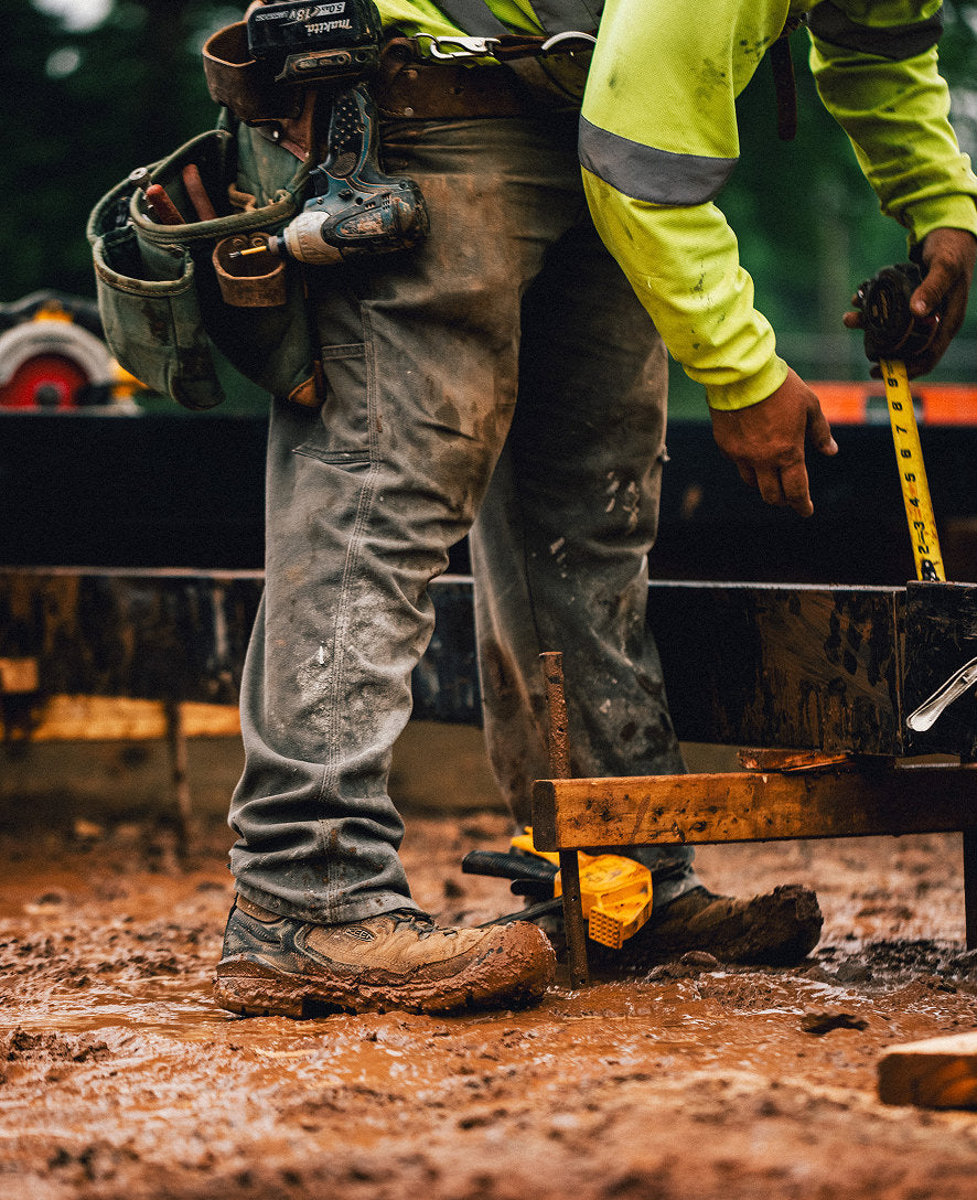 Men's Targhee IV Waterproof Work Boot (Carbon Toe) | Dark Earth/Black - Image 9